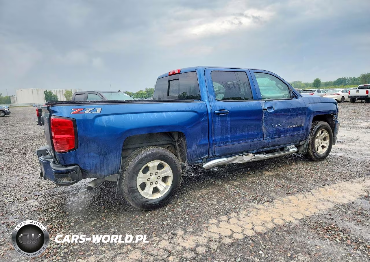 2018 Chevrolet Silverado K1500 Lt VIN:3GCUKREC6JG465964 - 3