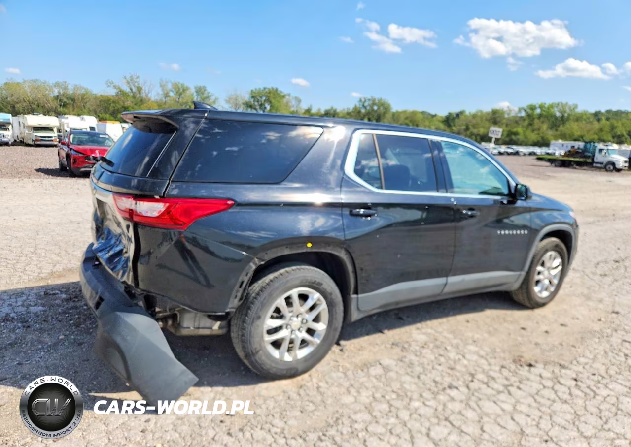 2019 Chevrolet Traverse Ls VIN:1GNERFKW6KJ244806 - 3