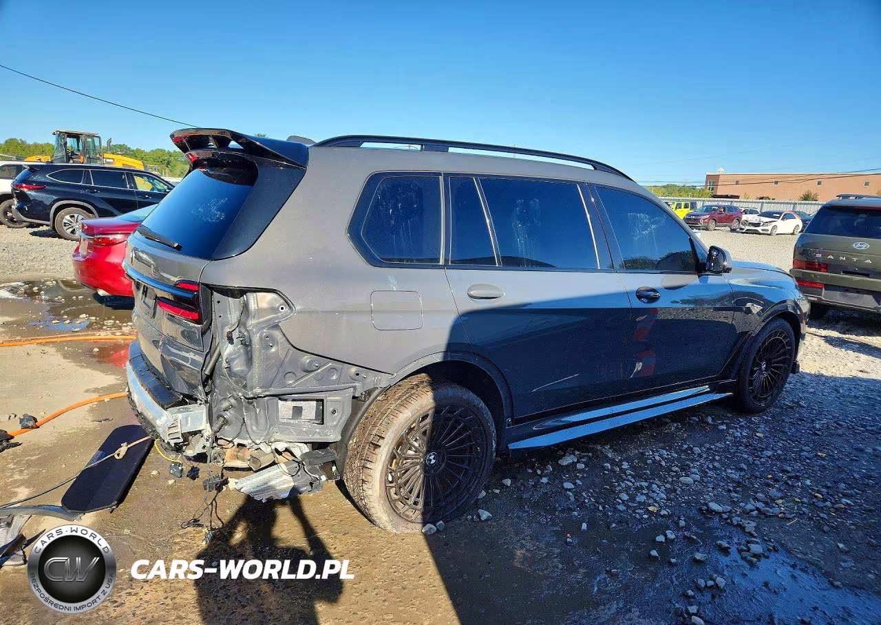 2025 BMW X7 xDrive40I VIN:5UX23EM08S9Y82748 - 3