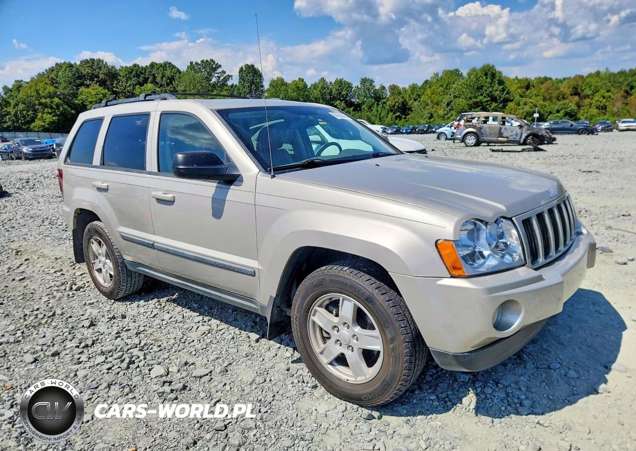 2007 Jeep Grand Cherokee Laredo VIN:1J8GR48K57C681078 - 4