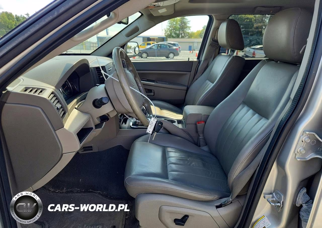 2007 Jeep Grand Cherokee Laredo VIN:1J8GR48K57C681078 - 7