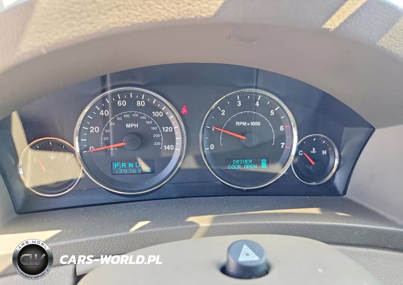 2007 Jeep Grand Cherokee Laredo VIN:1J8GR48K57C681078 - 9