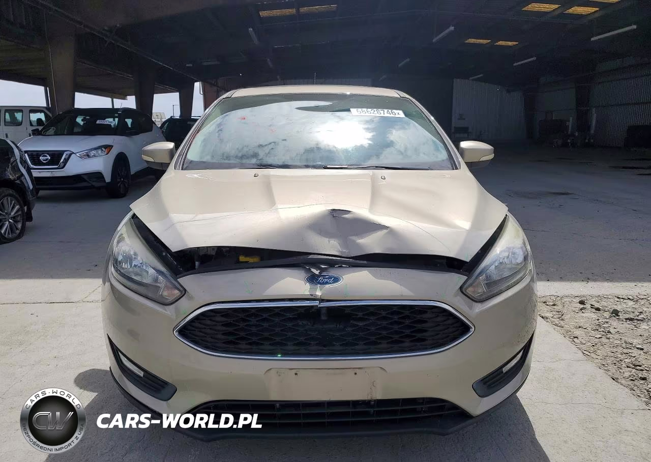 2015 Ford Focus Se VIN:1FADP3K25FL318657 - 5
