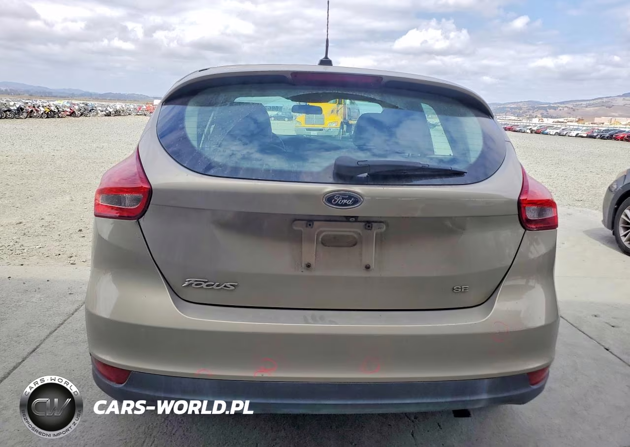 2015 Ford Focus Se VIN:1FADP3K25FL318657 - 6