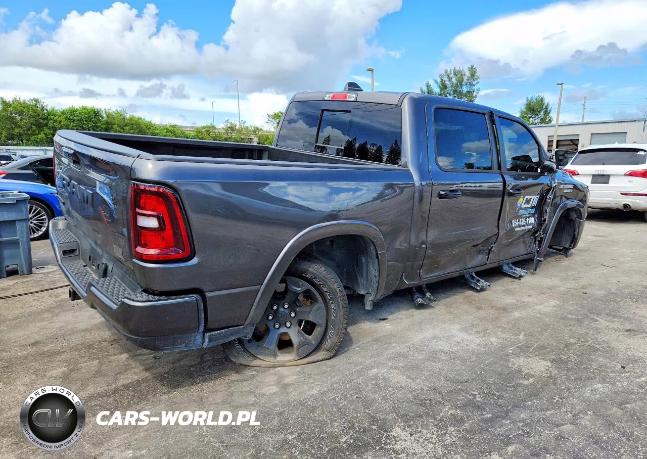 2025 Ram 1500 Big Horn-Lone Star VIN:1C6RREFGXSN189767 - 3