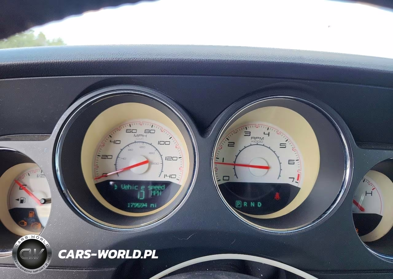 2014 Dodge Challenger Sxt VIN:2C3CDYAG9EH100441 - 9