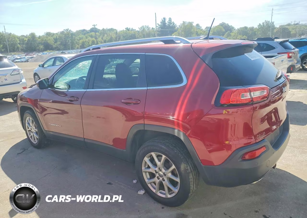 2017 Jeep Cherokee Latitude VIN:1C4PJLCS1HW574013 - 2
