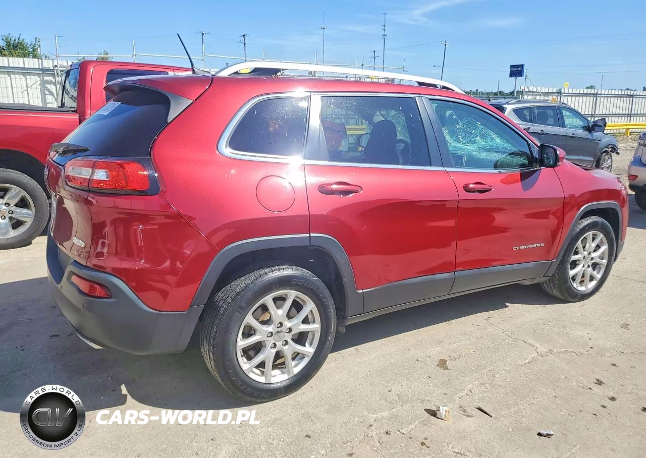 2017 Jeep Cherokee Latitude VIN:1C4PJLCS1HW574013 - 3