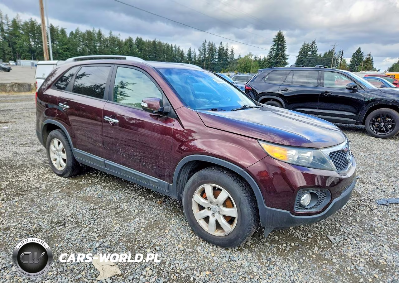 2013 Kia Sorento Lx VIN:5XYKT3A63DG353790 - 4