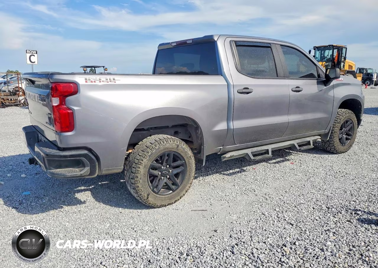 2021 Chevrolet Silverado K1500 Trail Boss Custom VIN:1GCPYCEF1MZ260981 - 3