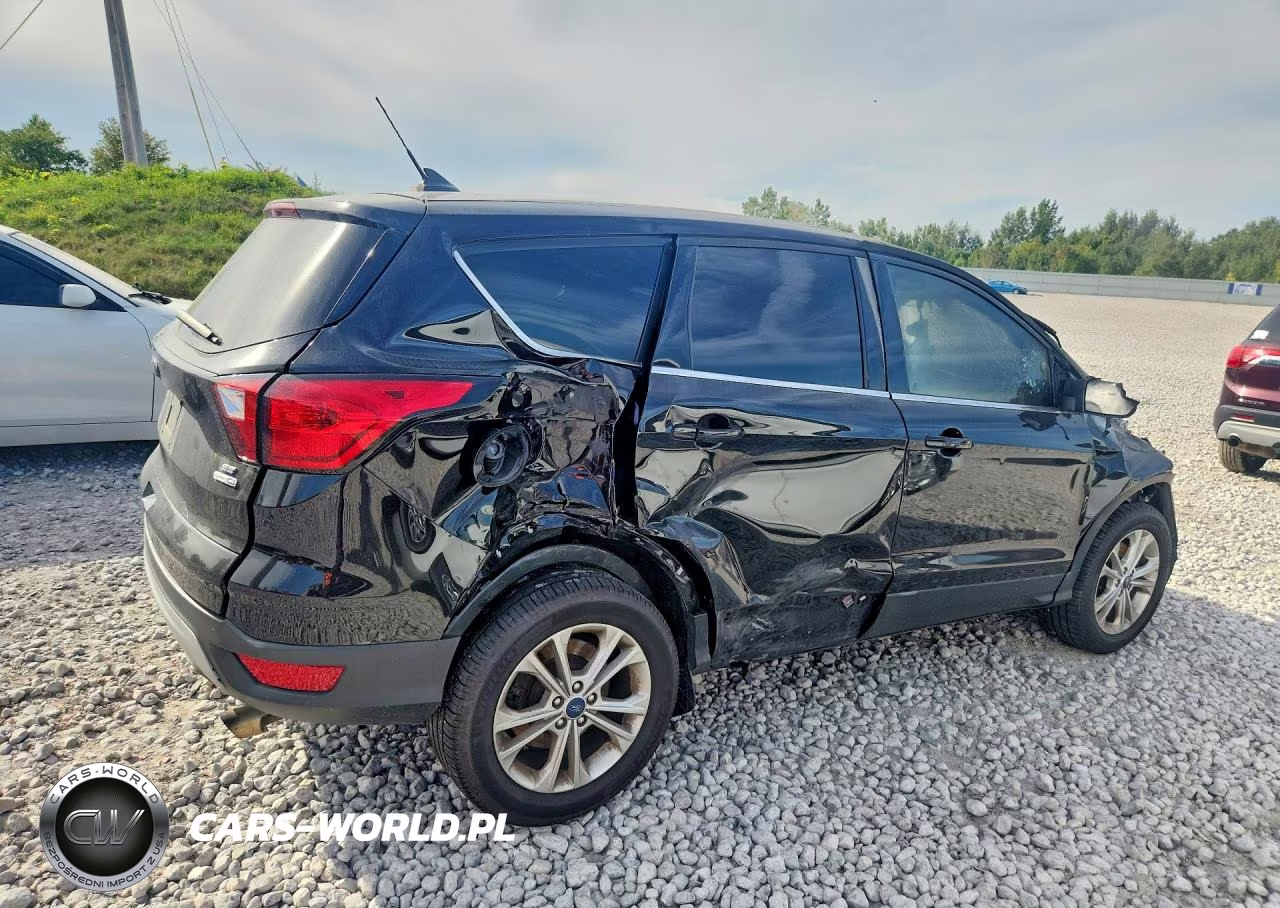 2019 Ford Escape Se VIN:1FMCU9GD6KUA04284 - 3