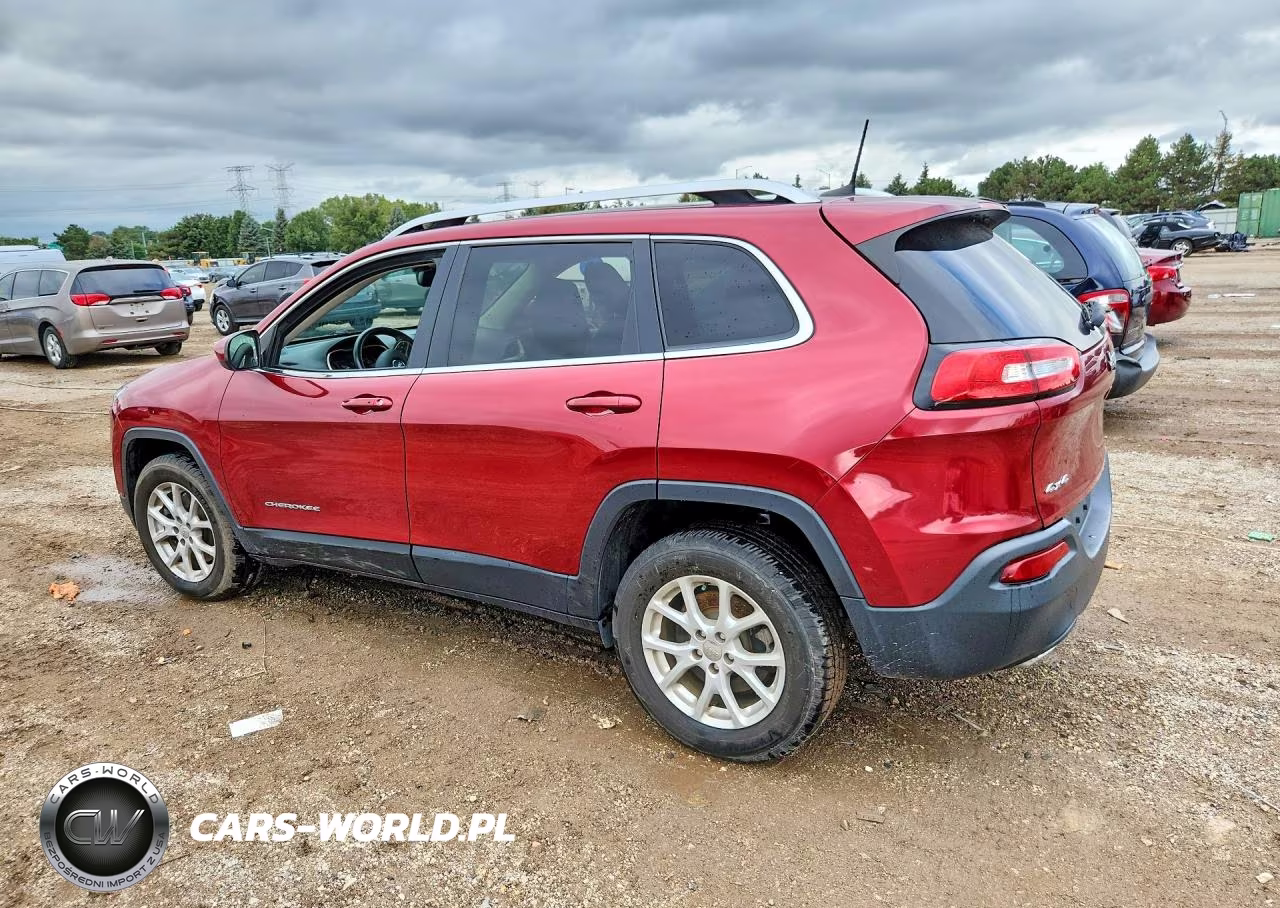 2016 Jeep Cherokee Latitude VIN:1C4PJMCSXGW146008 - 2