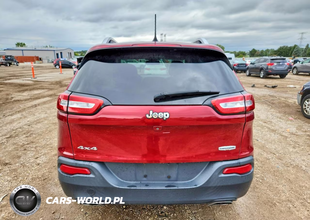 2016 Jeep Cherokee Latitude VIN:1C4PJMCSXGW146008 - 6