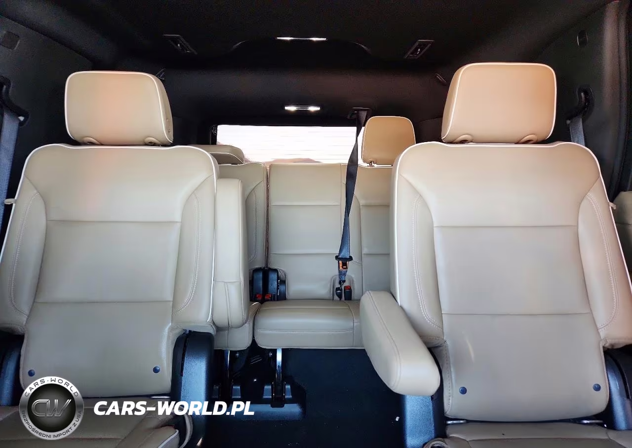 2021 Chevrolet Tahoe C1500 Premier VIN:1GNSCSKD0MR387461 - 10