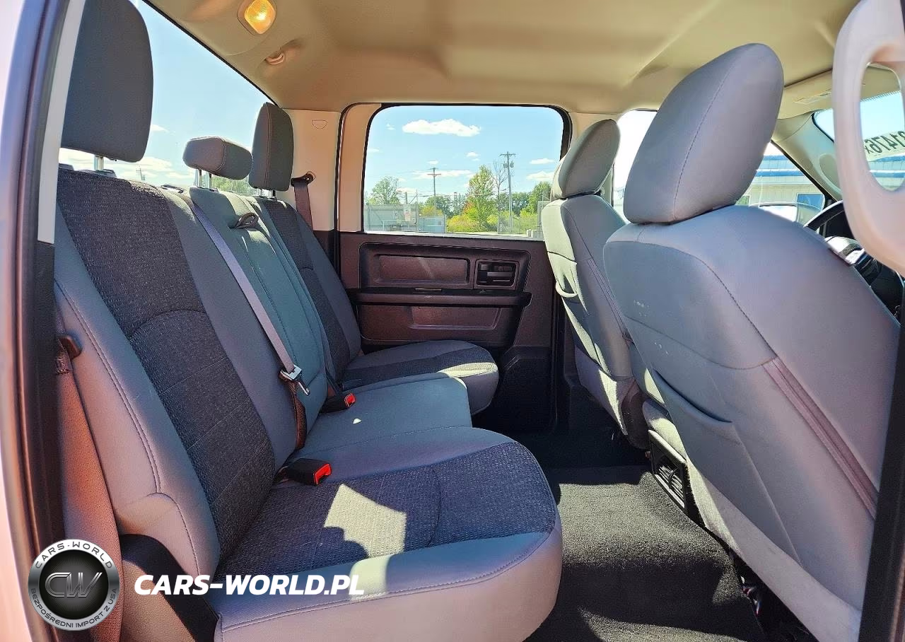 2019 Ram 1500 Classic Tradesman VIN:1C6RR7KMXKS706476 - 10