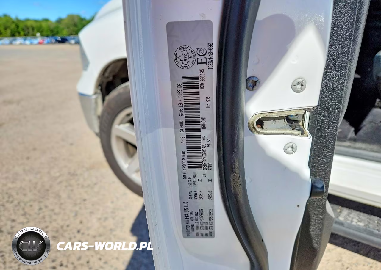 2019 Ram 1500 Classic Tradesman VIN:1C6RR7KMXKS706476 - 12