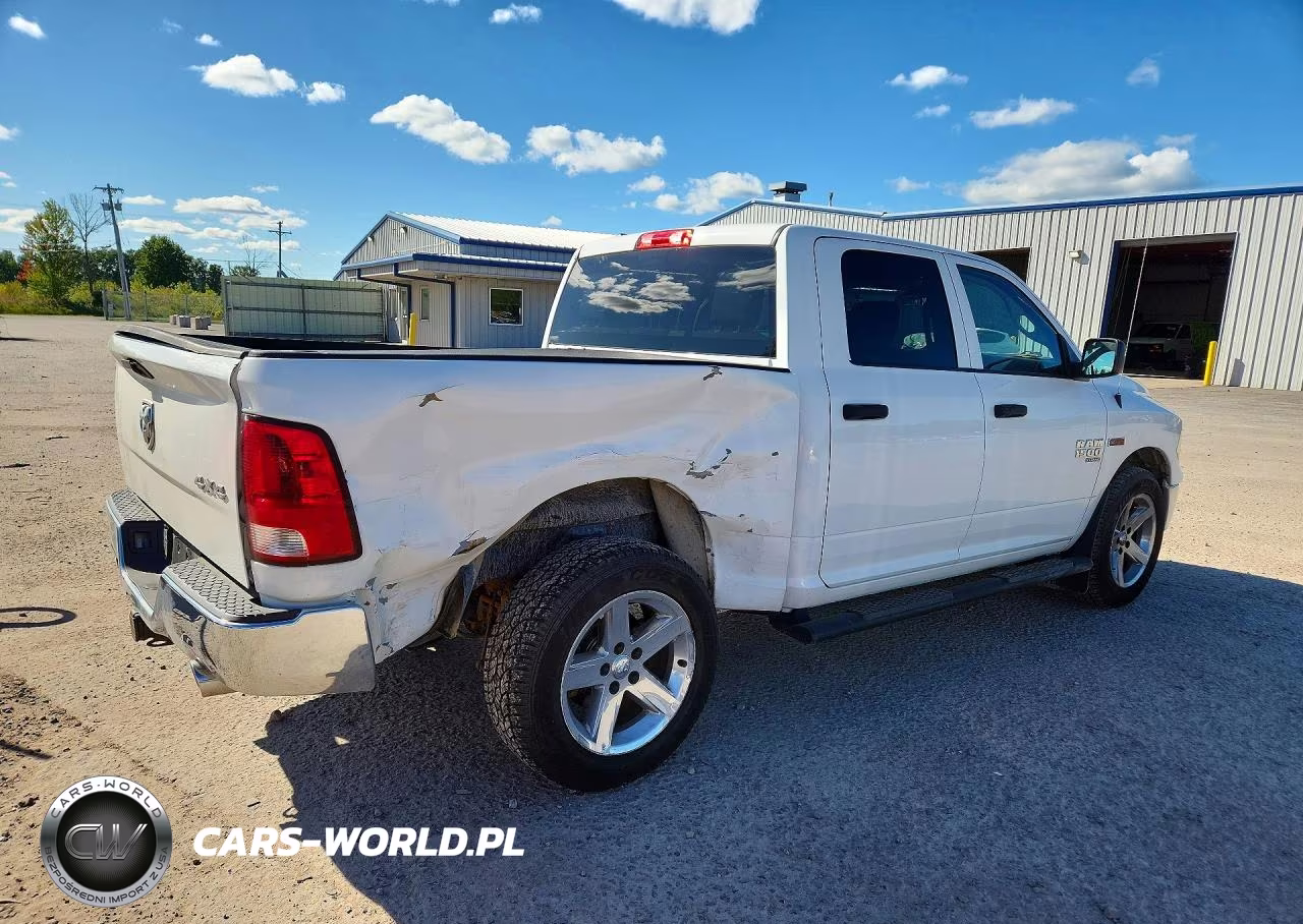 2019 Ram 1500 Classic Tradesman VIN:1C6RR7KMXKS706476 - 3