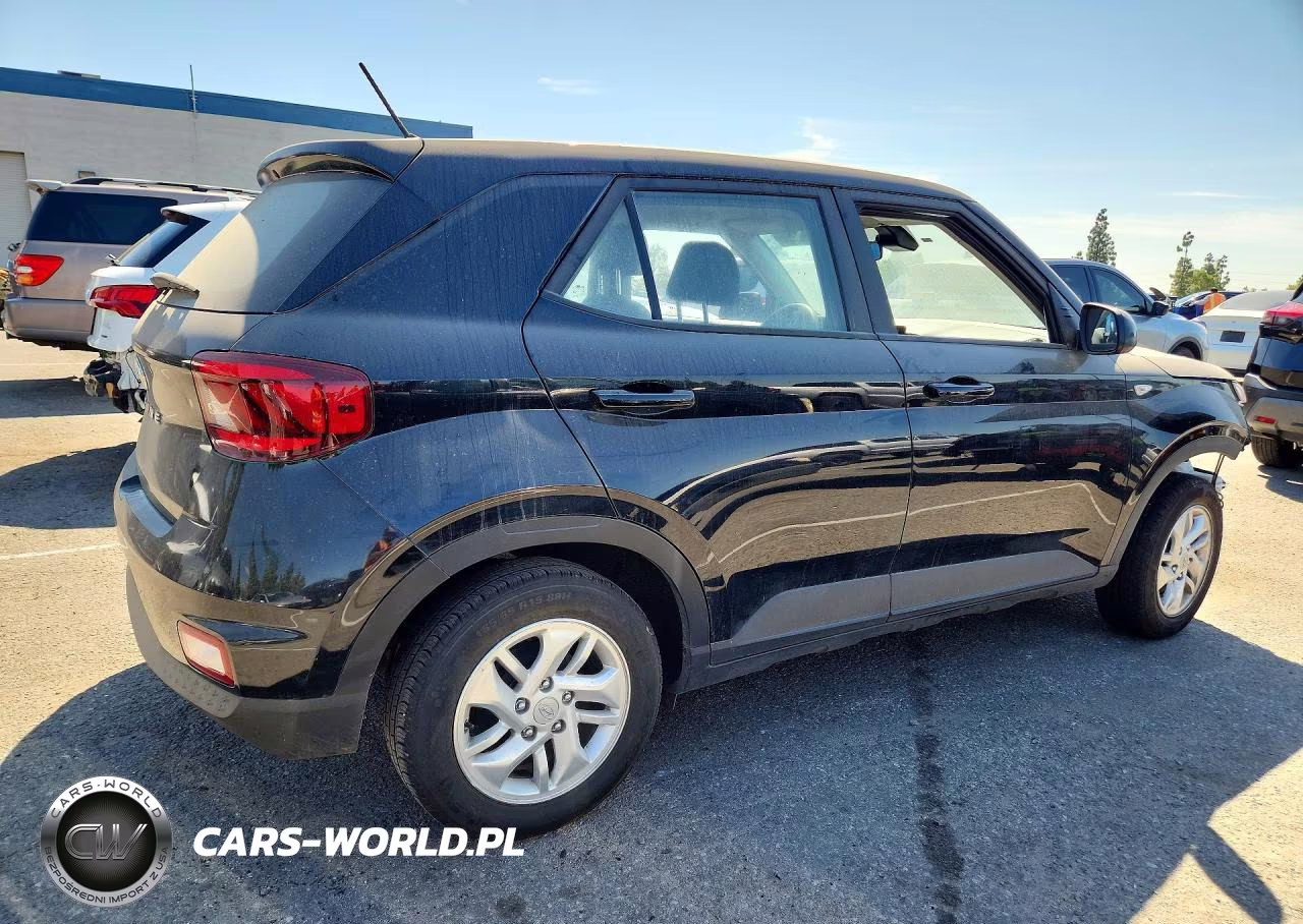 2023 Hyundai Venue Se VIN:KMHRB8A32PU212504 - 3