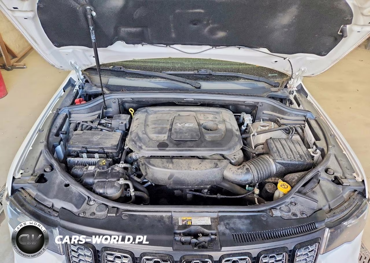 2019 Jeep Grand Cherokee Laredo VIN:1C4RJFAG8KC587827 - 12