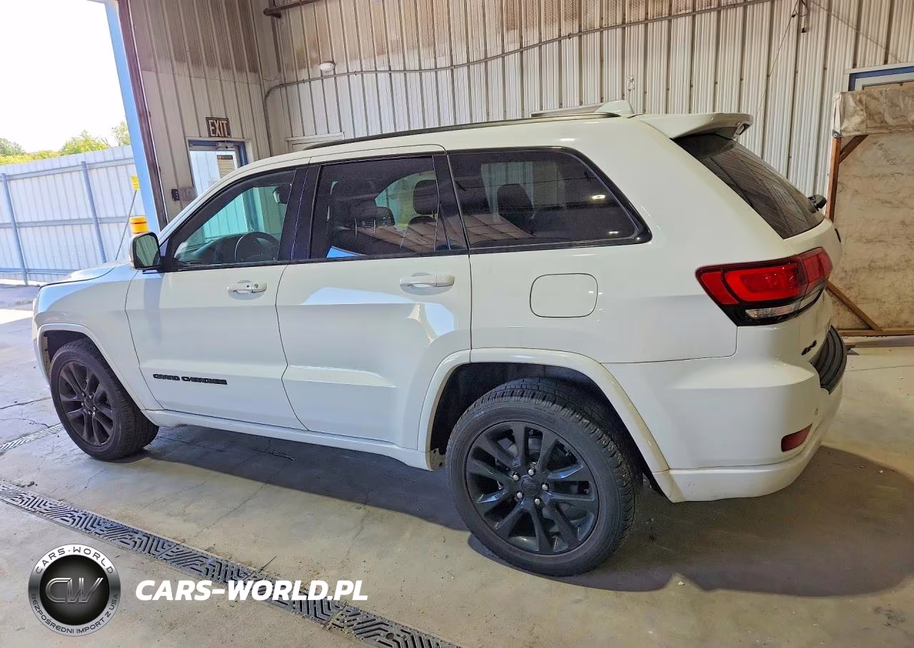 2019 Jeep Grand Cherokee Laredo VIN:1C4RJFAG8KC587827 - 2