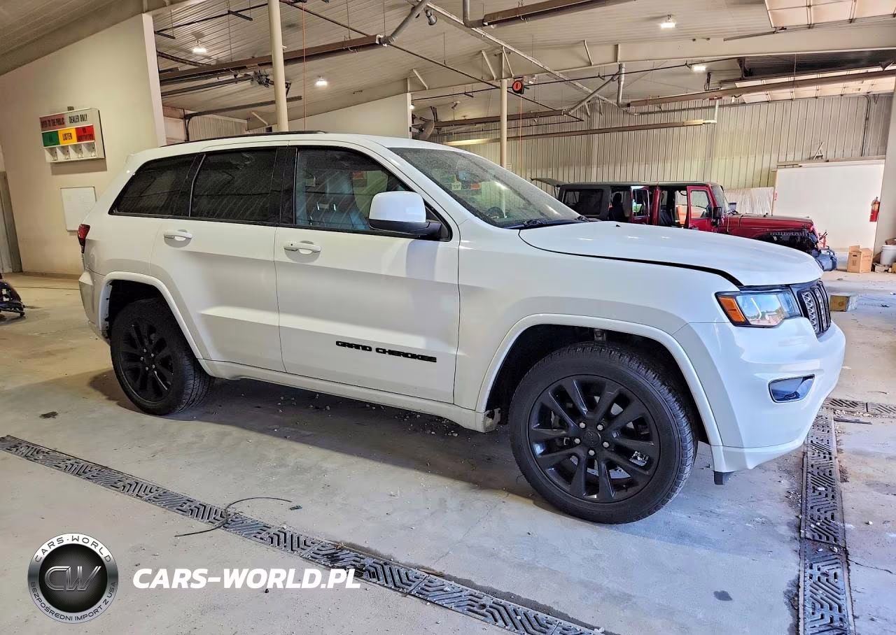 2019 Jeep Grand Cherokee Laredo VIN:1C4RJFAG8KC587827 - 4