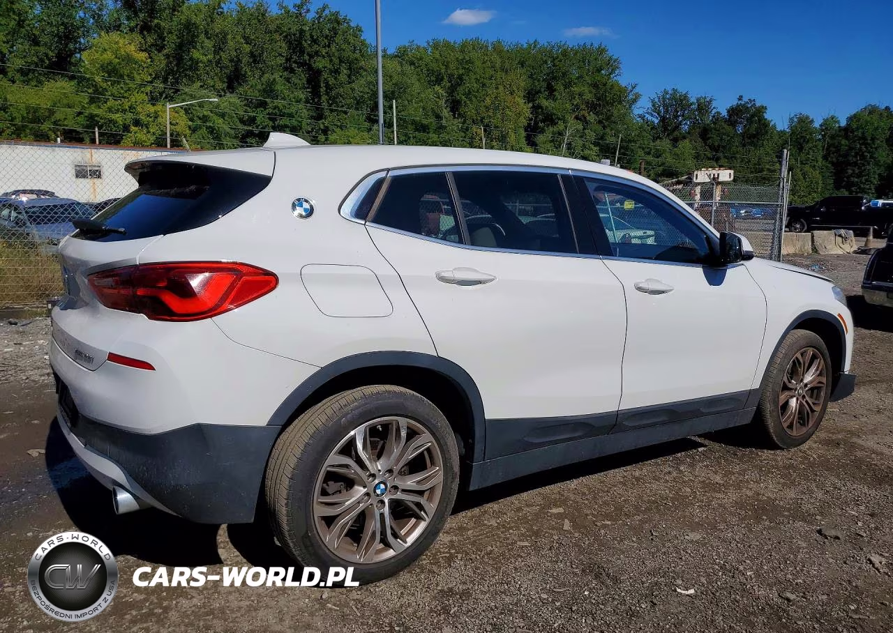 2018 BMW X2 xDrive28I VIN:WBXYJ5C31JEF75057 - 3