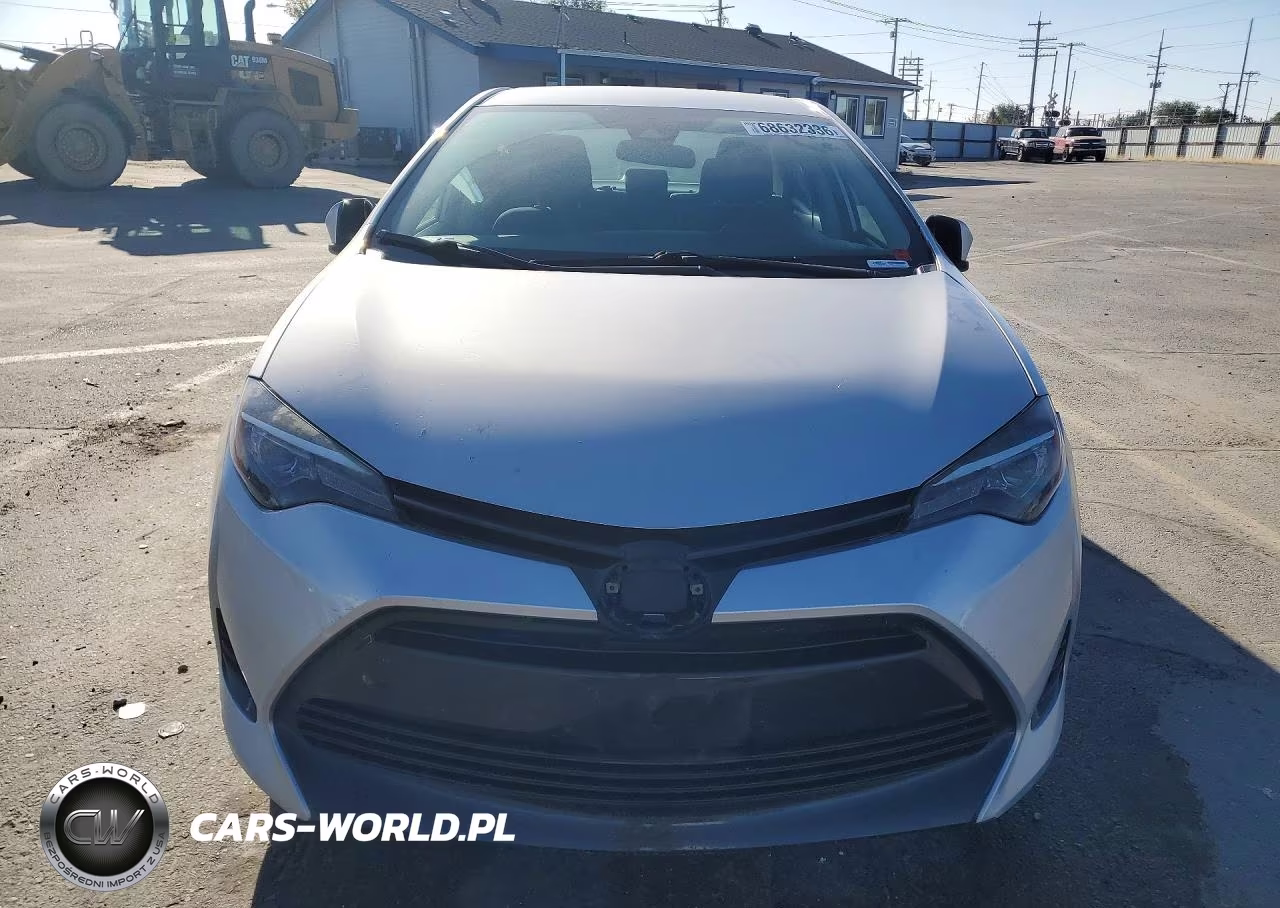 2017 Toyota Corolla Le VIN:2T1BURHE7HC929086 - 5