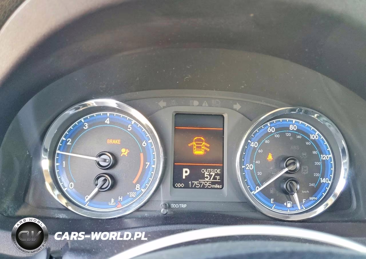 2017 Toyota Corolla Le VIN:2T1BURHE7HC929086 - 9