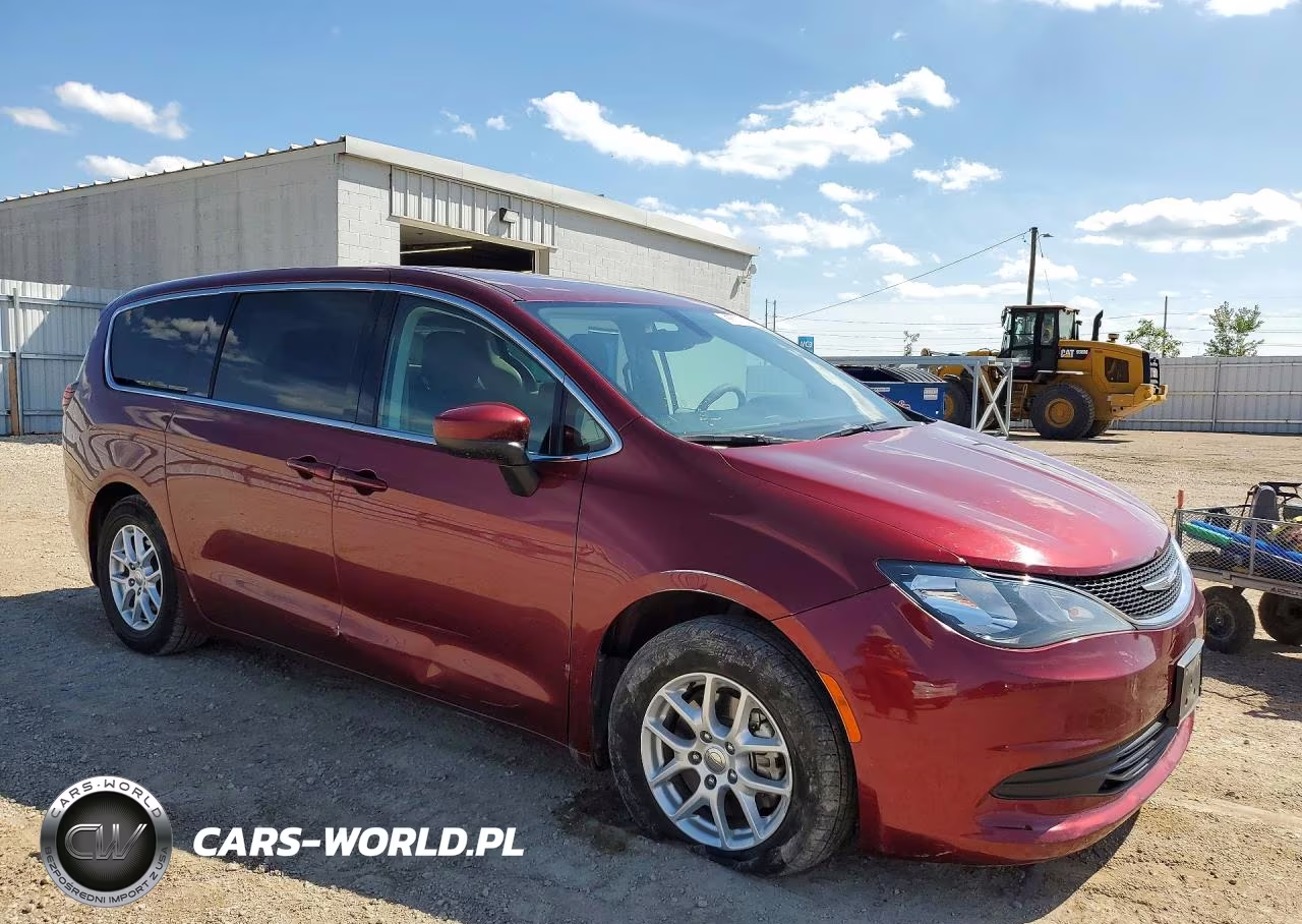 2017 Chrysler Pacifica Touring VIN:2C4RC1DG1HR610387 - 4