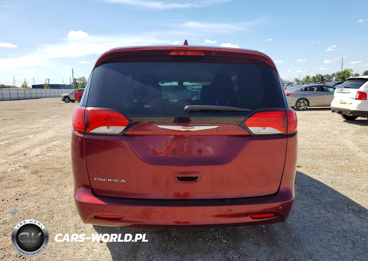 2017 Chrysler Pacifica Touring VIN:2C4RC1DG1HR610387 - 6