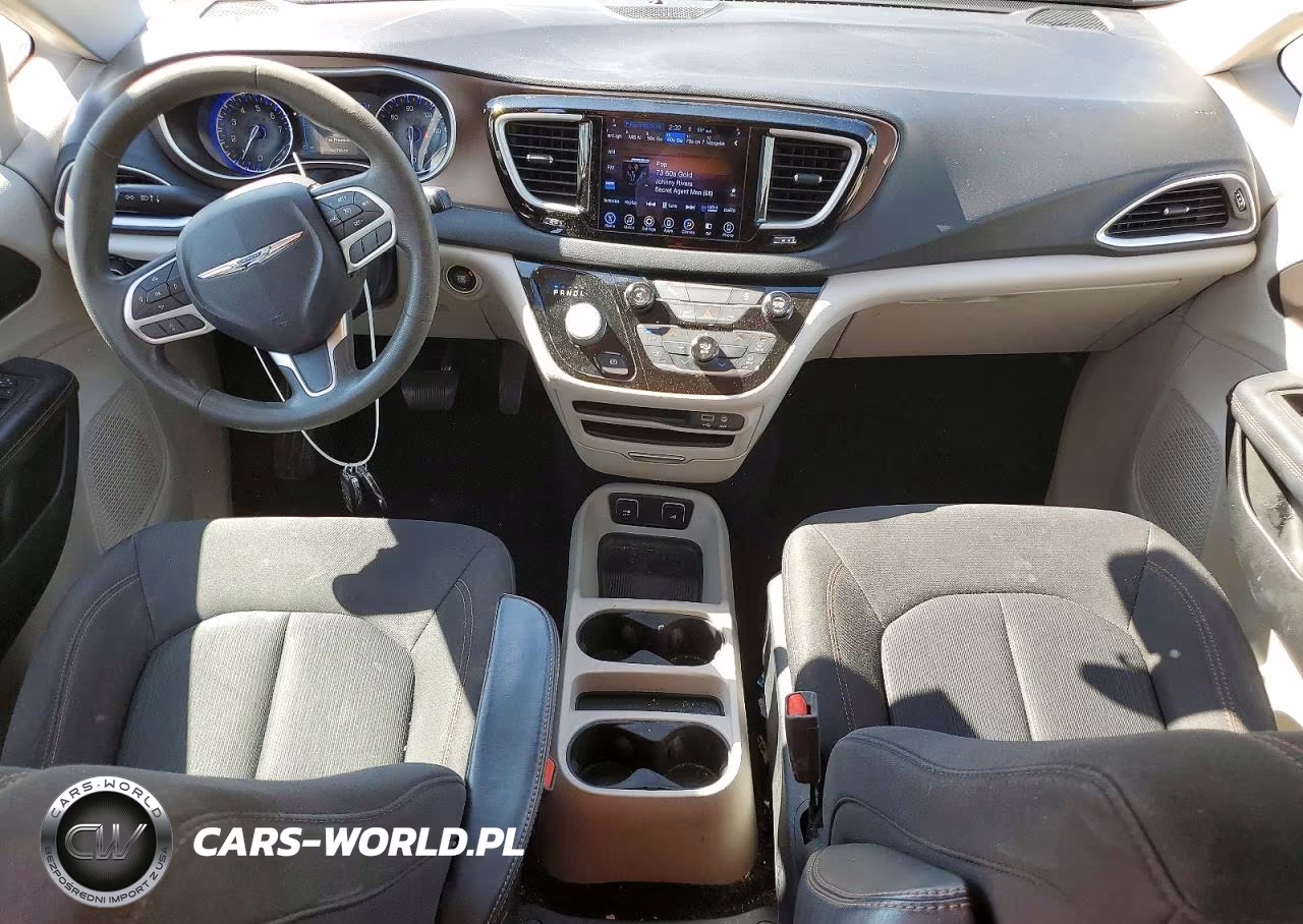 2017 Chrysler Pacifica Touring VIN:2C4RC1DG1HR610387 - 8