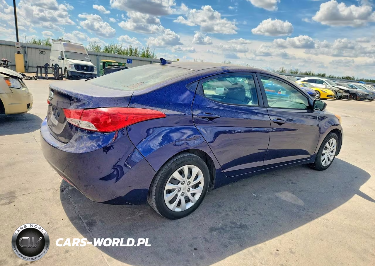 2011 Hyundai Elantra Gls VIN:5NPDH4AE1BH033994 - 3