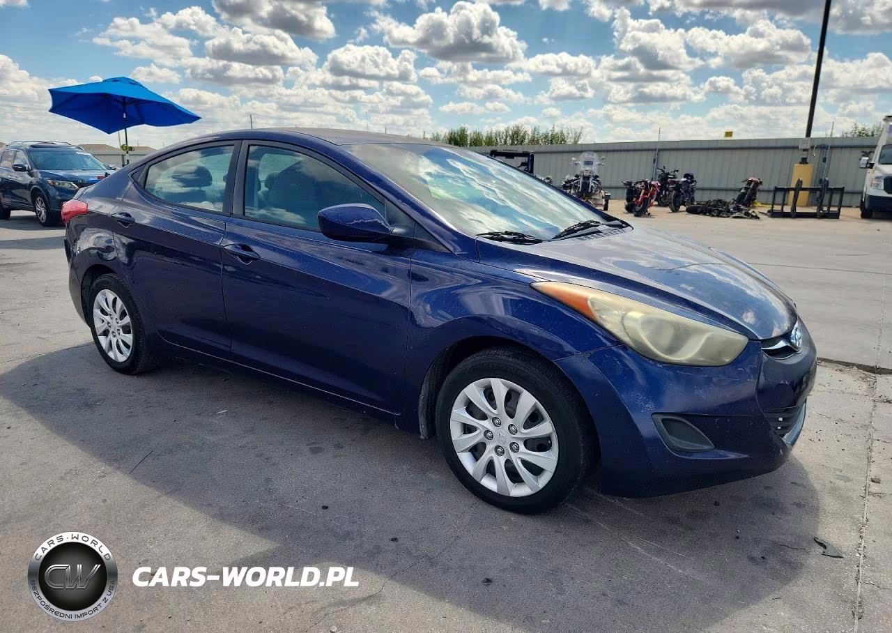 2011 Hyundai Elantra Gls VIN:5NPDH4AE1BH033994 - 4