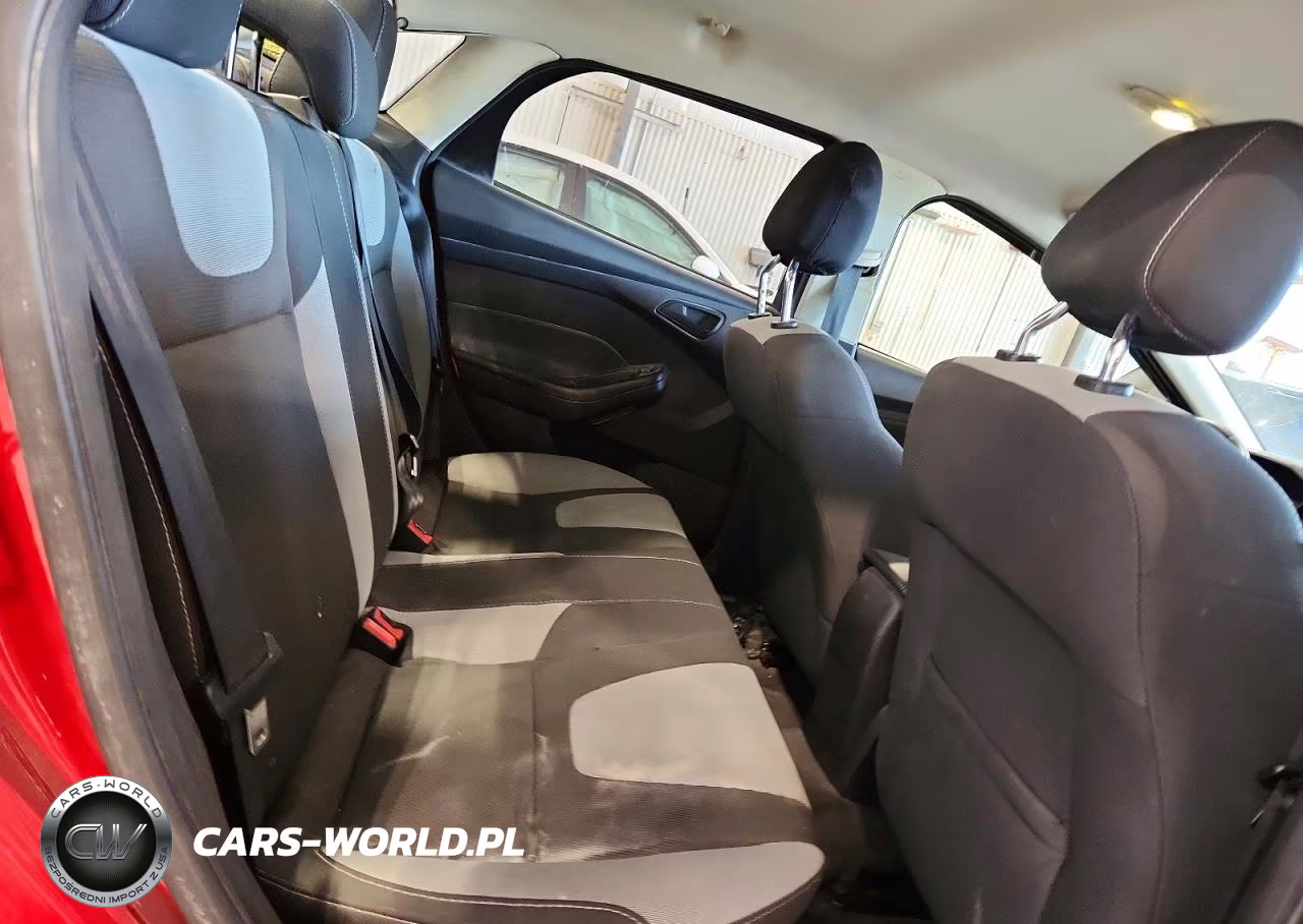 2012 Ford Focus Se VIN:1FAHP3F21CL278875 - 10