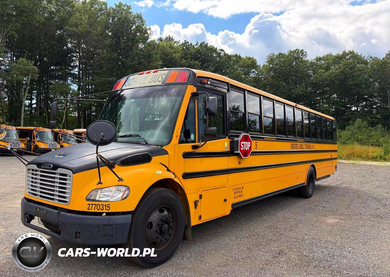 2015 Freightliner Chassis B2B VIN:4UZABRDU3FCFW9494 - 2