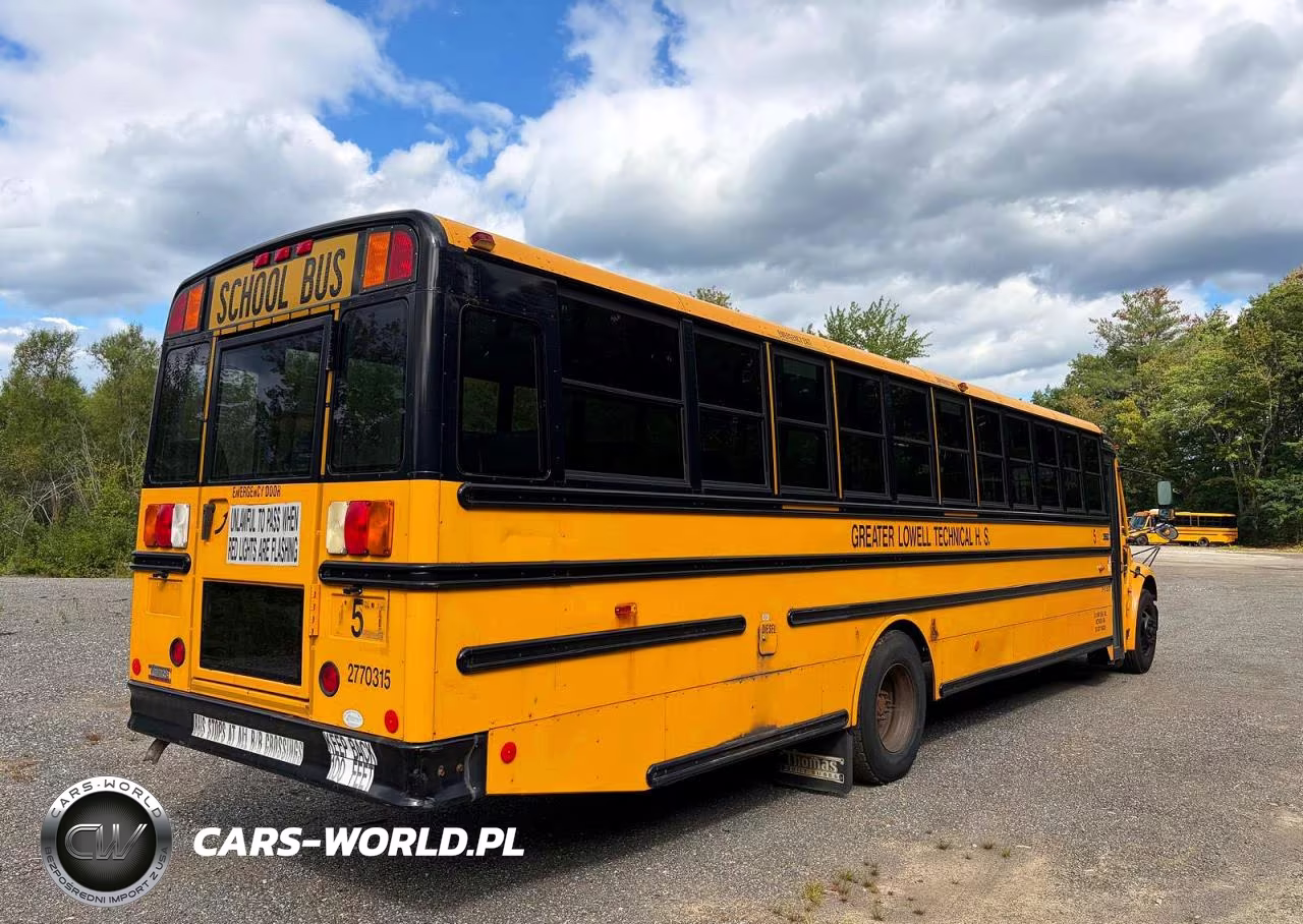 2015 Freightliner Chassis B2B VIN:4UZABRDU3FCFW9494 - 4