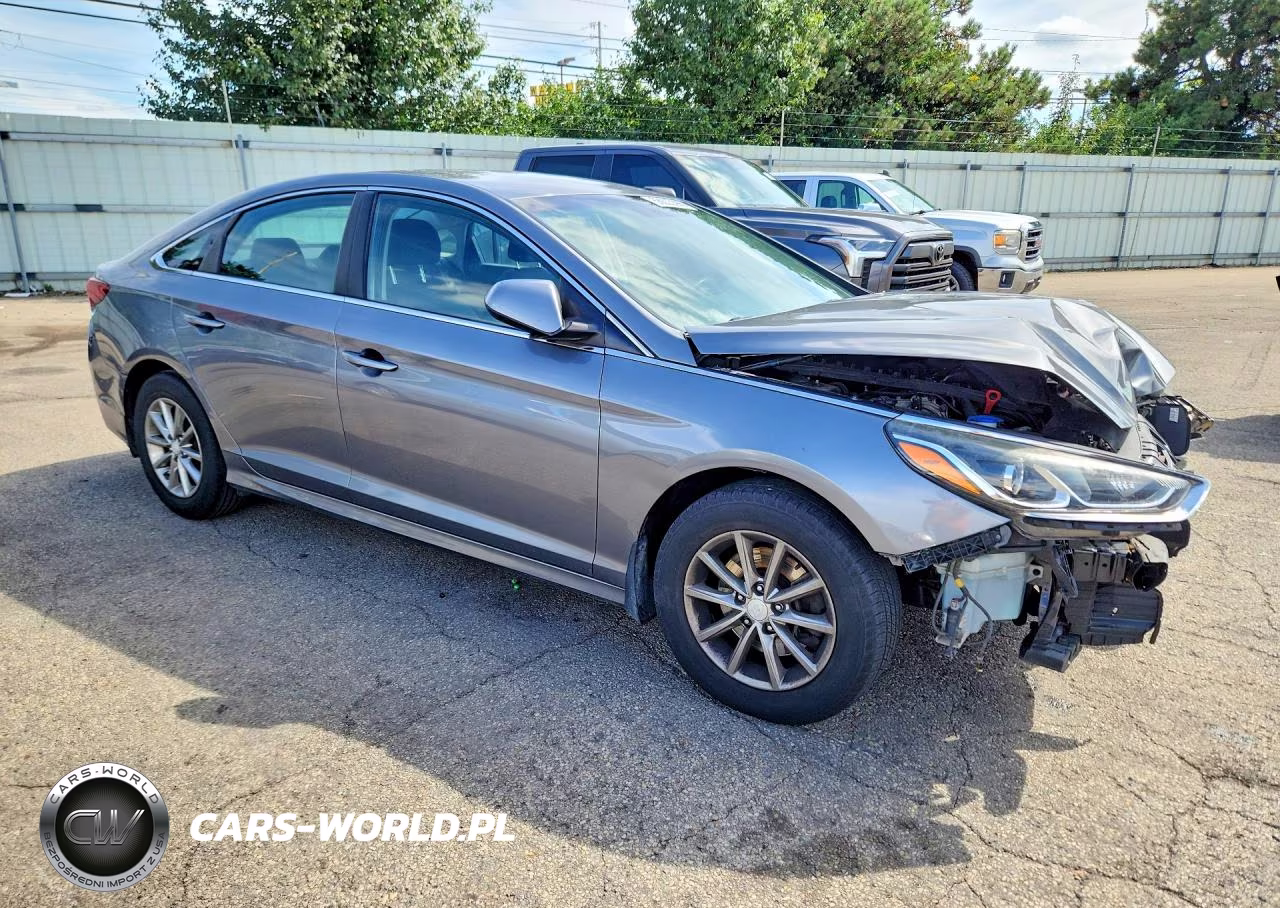 2018 Hyundai Sonata Se VIN:5NPE24AF5JH703155 - 4