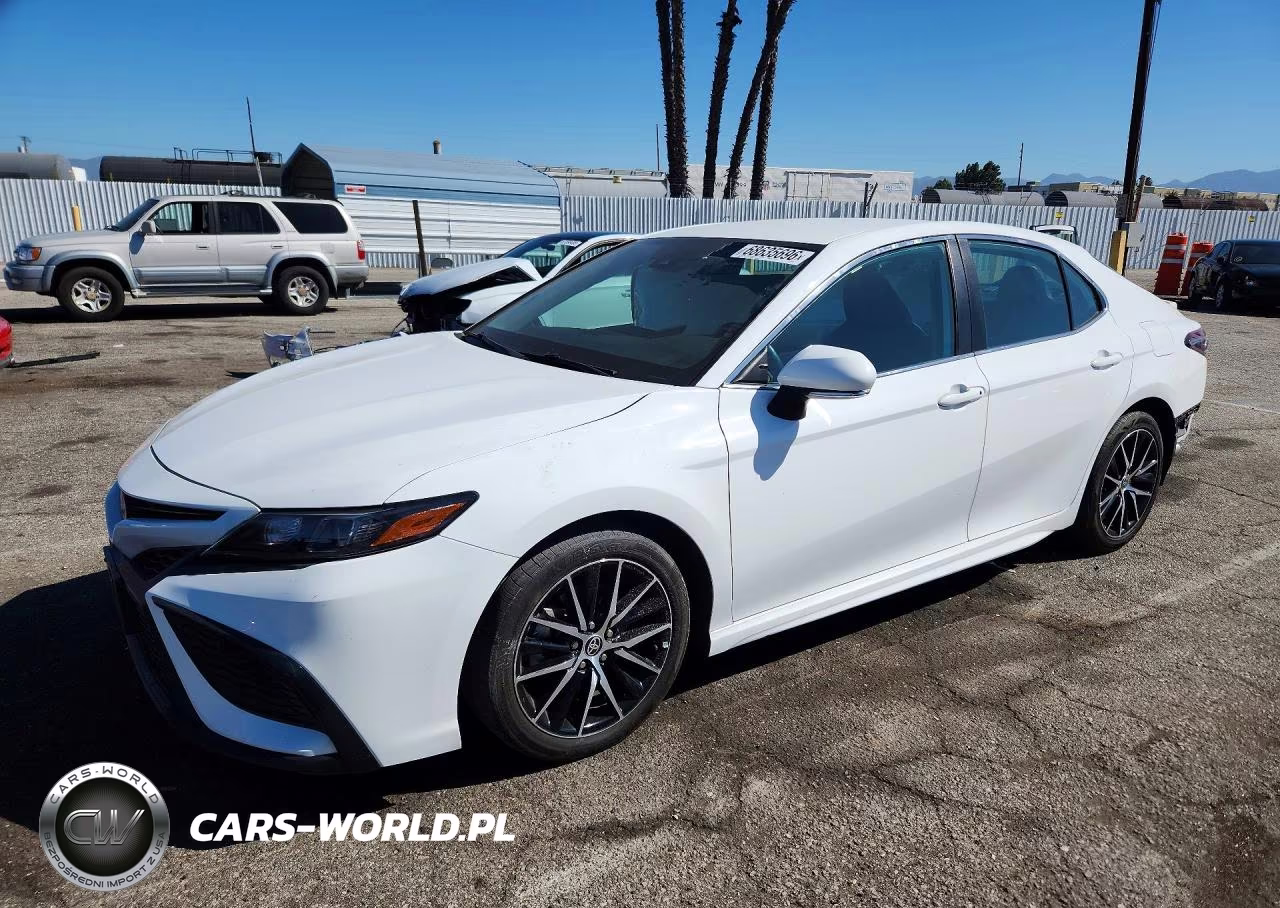2023 Toyota Camry Hybrid Se