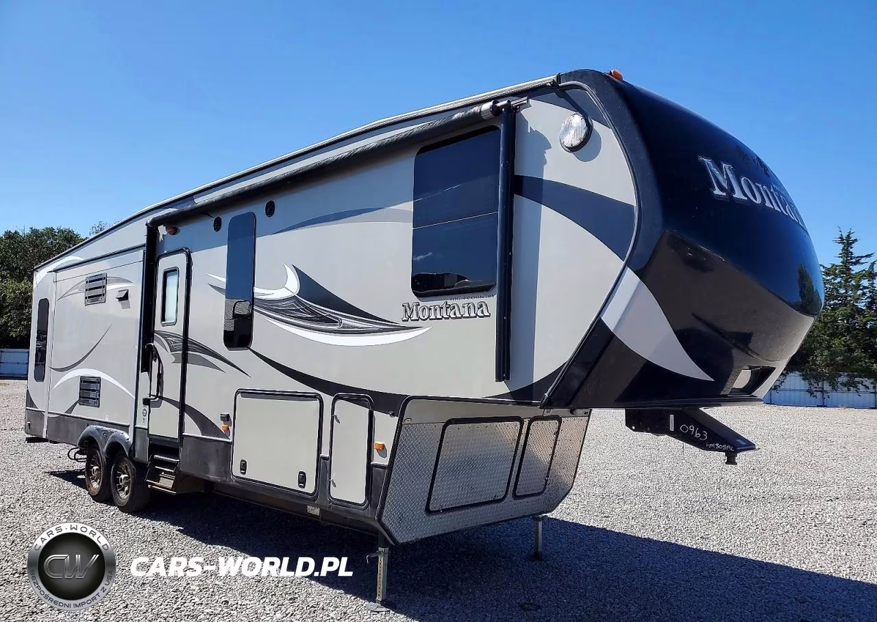 2015 Keystone Montana Camper