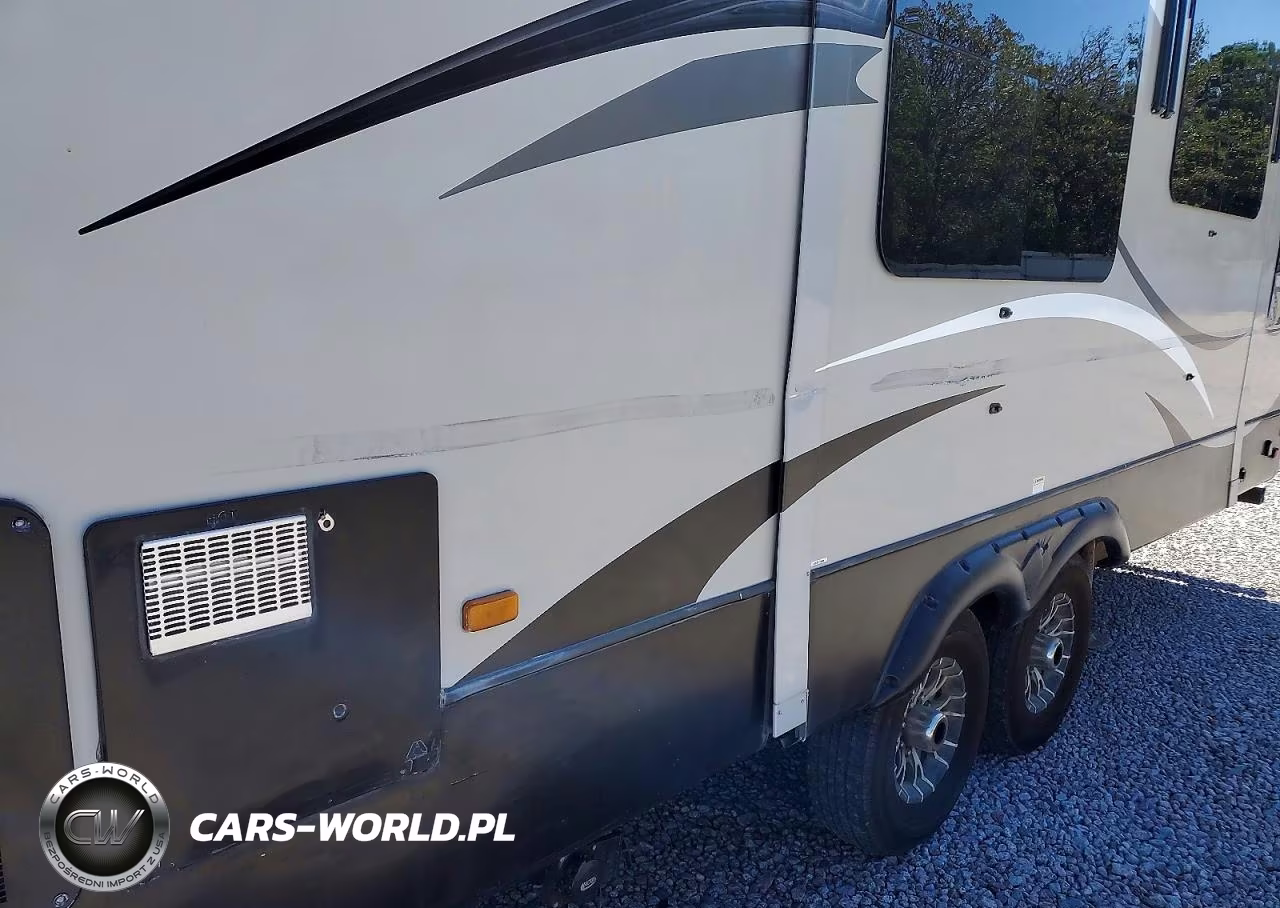 2015 Keystone Montana Camper VIN:4YDF30525FA740963 - 7