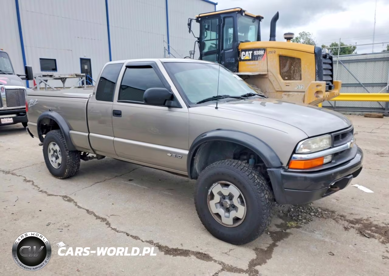 2003 Chevrolet S Truck S10 VIN:1GCCT19X138204273 - 4
