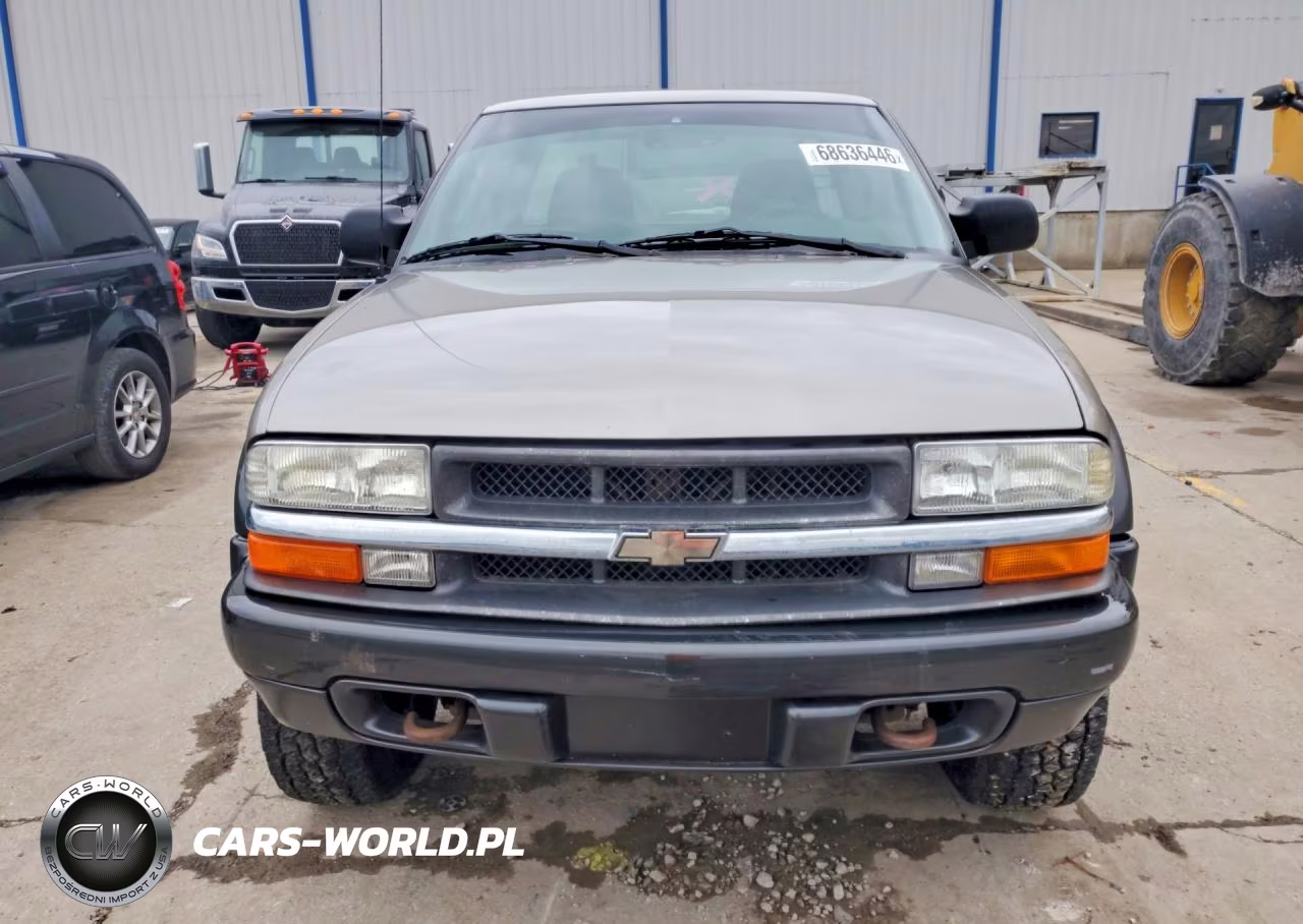 2003 Chevrolet S Truck S10 VIN:1GCCT19X138204273 - 5