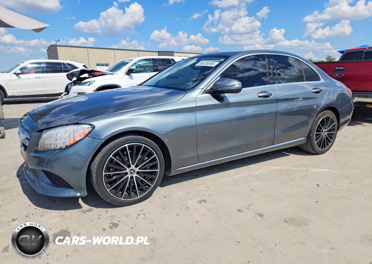 2019 Mercedes-Benz C 300 – zdjęcie 1 z 12