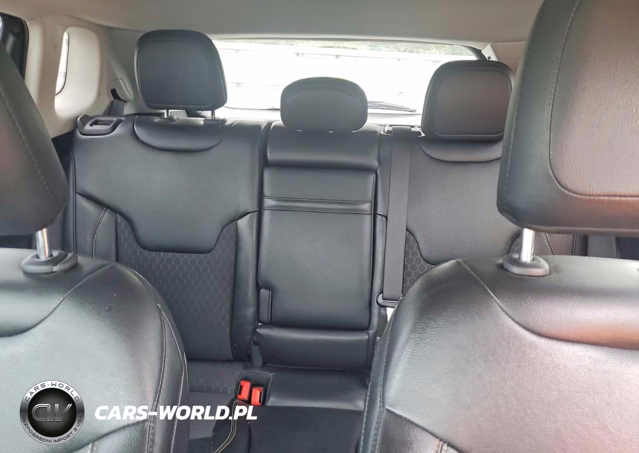 2019 Jeep Compass Latitude VIN:3C4NJDBBXKT801159 - 10