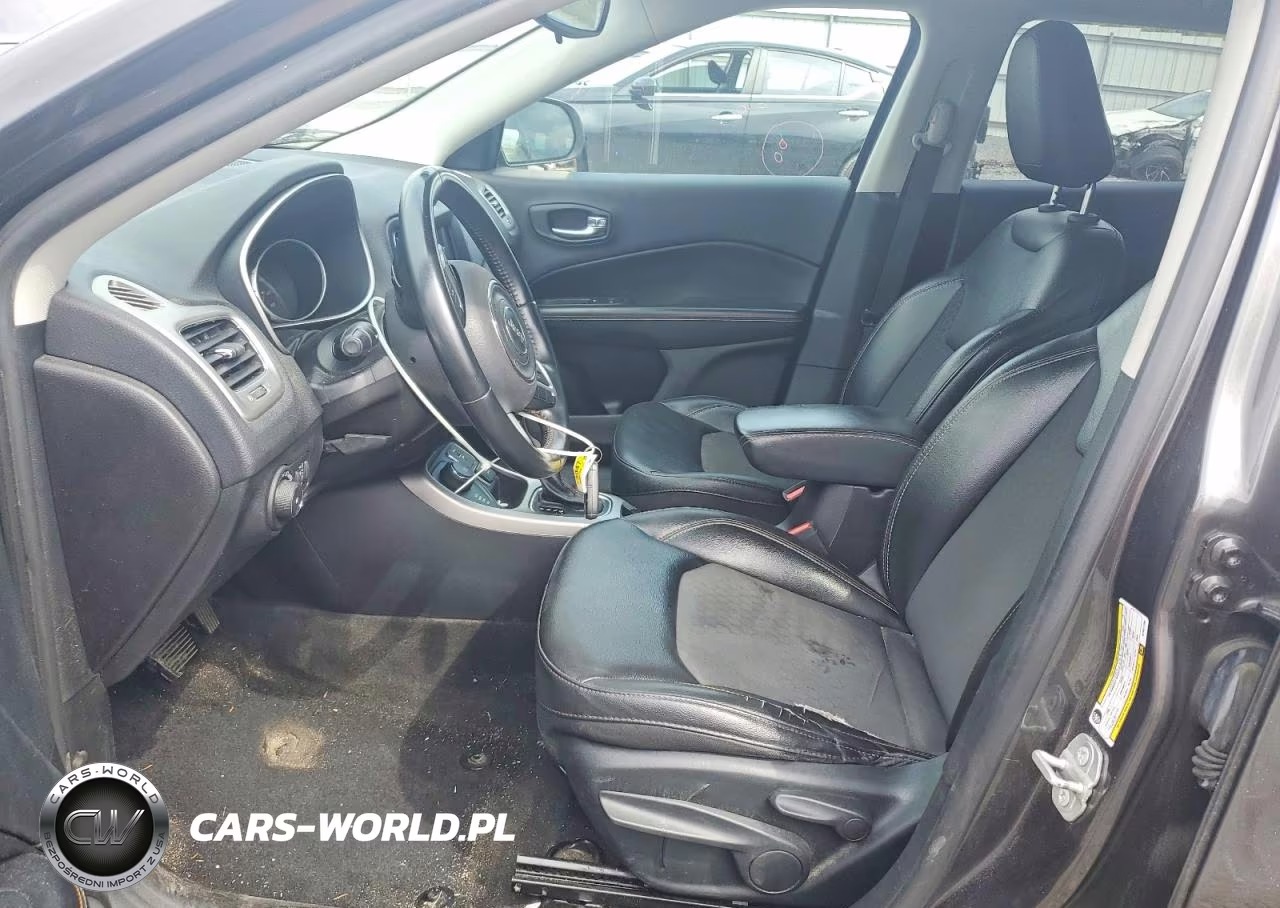 2019 Jeep Compass Latitude VIN:3C4NJDBBXKT801159 - 7