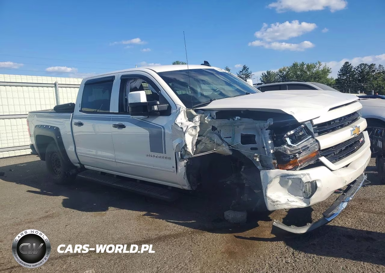 2017 Chevrolet Silverado K1500 Lt VIN:3GCUKREC4HG321002 - 4