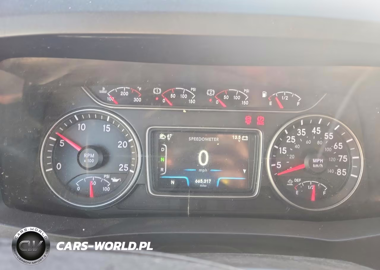 2018 International Lt625 VIN:3HSDZAPR5JN417292 - 3