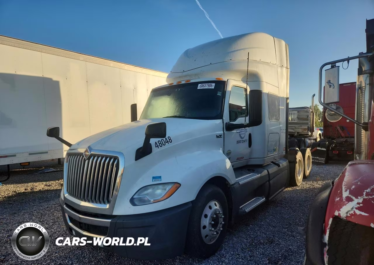 2019 International Lt625
