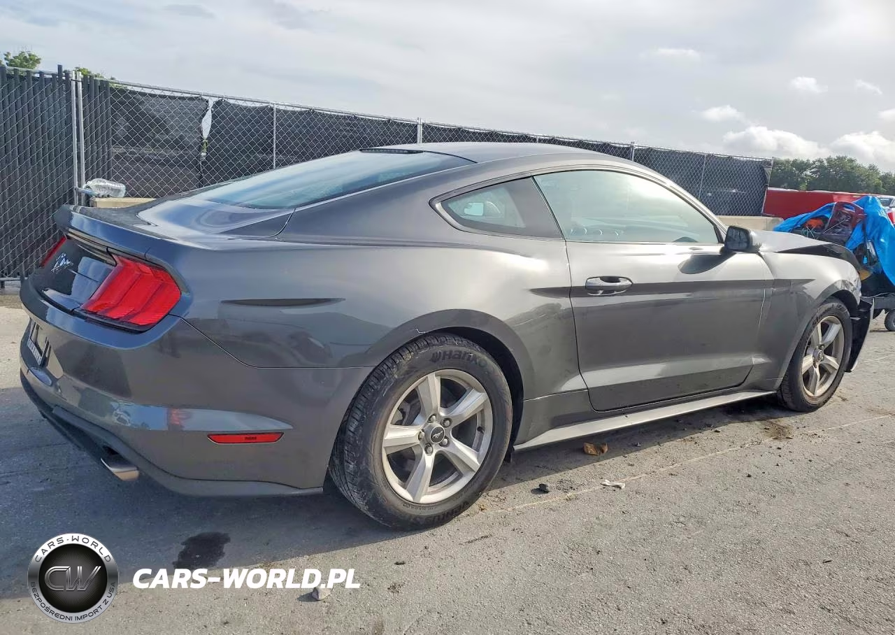 2018 Ford Mustang VIN:1FA6P8TH6J5121552 - 3
