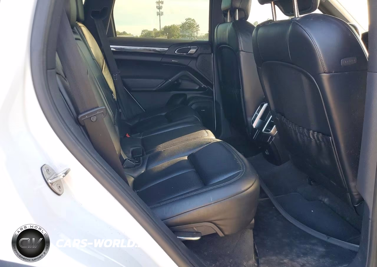 2017 Porsche Cayenne VIN:WP1AA2A26HKA87933 - 11